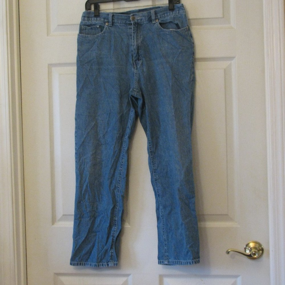 * Sag Harbor Sport 10P 10 Petite Short Straight Elastic Insets On Waist